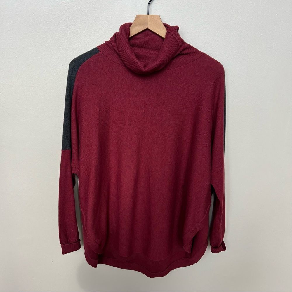 Lole Wine Burgundy Color Block Turtleneck Sweater Split Hem Tunic Size Small